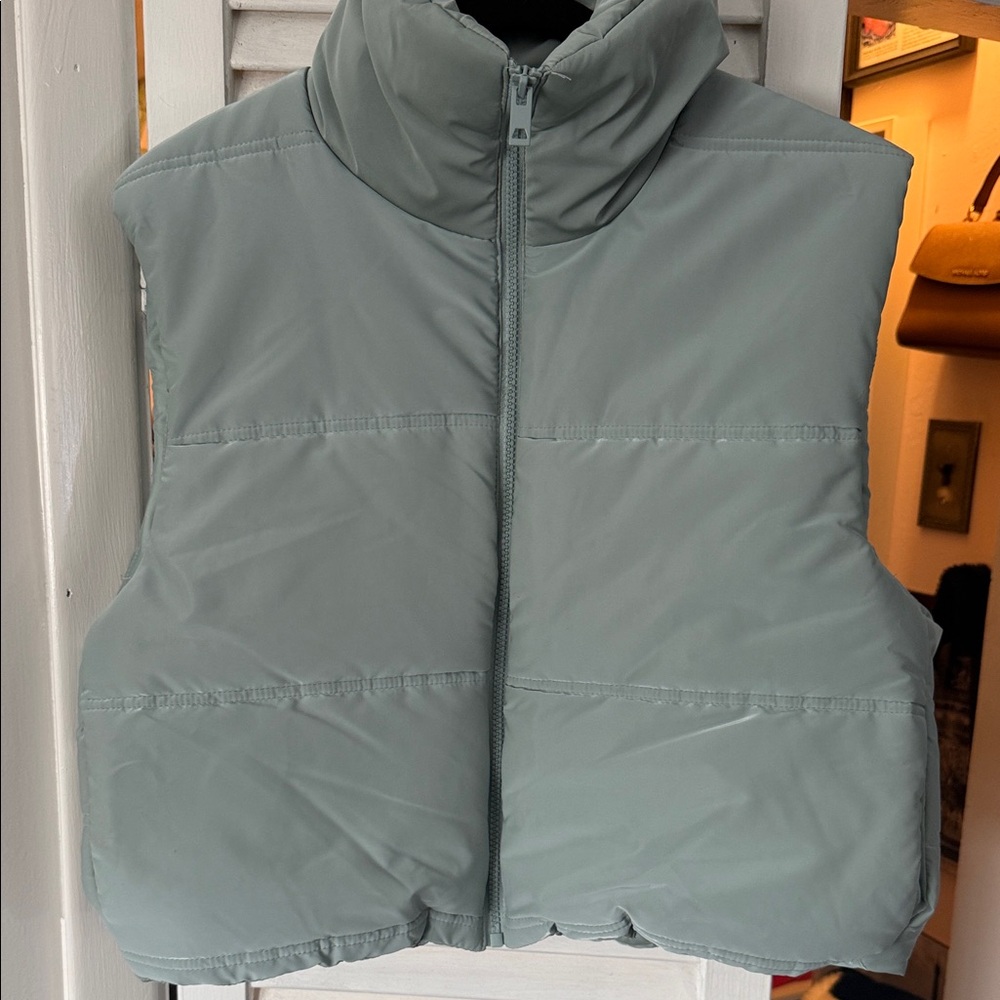 Wild Fable Light Gray Puffer Vest